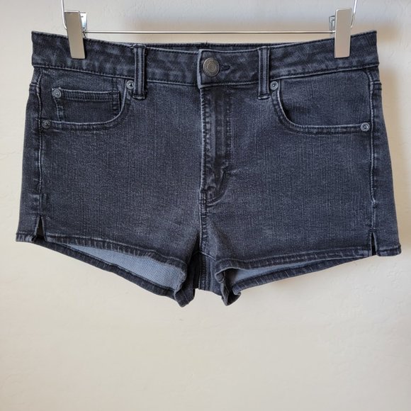 American Eagle Outfitters Hi-Rise Shortie Black Denim Jean Shorts - Picture 2 of 16